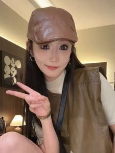 PU Leather Black Beret Female Summer K-style Stylish Retro British Reverse Wear Forward Peaked Cap Fall and Winter Painter Cap