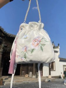 Autumn Winter Plush Crossbody Bag Han Dynasty Style Pearl Handbag Womens Soft Canvas Interior Zipper Pocket Commuter Bag