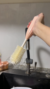 yootree 6-in-1 Baby Bottle Cleaning Set Silicone Bottle Brush Nipple Brush Drying Rack Soap Dispenser Soft Bristles