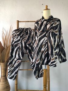 SETELAN ONE SET WANITA PAJAMAS DAILY OOTD PAKAIAN TIDUR SETELAN CELANA SETCEL