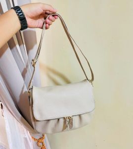 Tas Kulit wanita model selempang bahan kulit sapi - Tas selempang rample