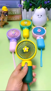 (จัดส่งในกรุงเทพฯ) พัดลมขนาดเล็กหลายสีที่เงียบและพกพาได้ USB ชาร์จต้องมีสำหรับผู้ใหญ่และเด็กกลางแจ้ง