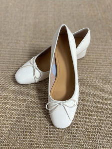 French Genuine Leather Pure Color Flat Shoes for Women with Coarse Heel and Bows Simple Style Mid-High Heel Ideal for Youth Party