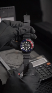 Jam Tangan Pria Casio MRW-230H-1E2 Sporty Blue Red Bezel Black Dial Black Resin Band