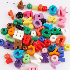 สุ่ม 10pcs ลูกปัดอะคริลิคพร้อมจํานวนจดหมายรอบลูกปัดสําหรับ DIY สร้อยคอต่างหูหัตถกรรมเสื้อผ้ากระเป๋ารองเท้าตกแต่งลูกปัด A0442