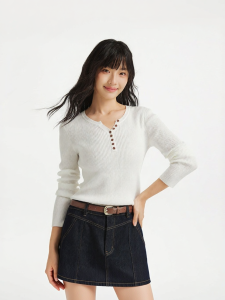 Hotwind | Wool Blend Base Layer Button Collar Sweater