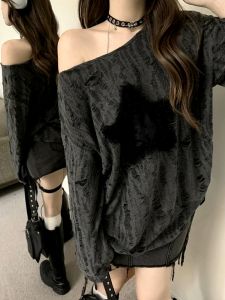 📌Lan เสื้อยืดรัดรูป หลวมแขนยาวเสื้อยืดสาวร้อนออฟไหล่เสื้อยืดออกตะวันออกด้านบนอินเทรนด์