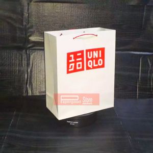 Paper Bag Uniqlo Premium 20 x 25 x 10 Kecil