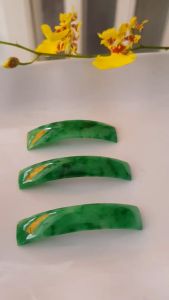 Mặt Lắc Tay miếng cong dài chữ nhật đá cẩm thạch tự nhiên xanh lý vân bóng đẹp Size Dài 43mm x Ngang 9mm x Dầy 25mm nữ về lên lắc tay bằng vàng đeo sang đẹp món quà tặng Mẹ người thân ý nghĩa có 1450k / 1 miếng ạ