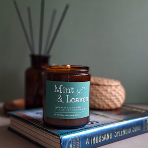 Mint & Leaves Soy Candle with Wooden Wick – Handpoured Citrus & Floral Scented Candle for Home Fragrance & Relaxation