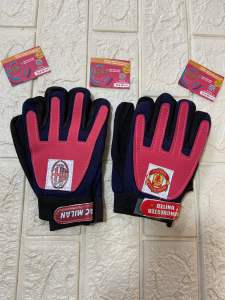 Sarung Tangan Kiper Anak Sepak Bola Dan Futsal / Sarung Tangan Bola Telapak Tangan Lengket Dan Tidak Licin