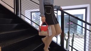 Luxury Leather Sling Bags for Women with Keychain Bags Vintage Designer Handbag Shoulder Bags
