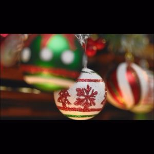 MOMO 20pcs 6cm Assorted Christmas Balls Set Mixed Design PVC Christmas Tree Ornaments in Transparent Cylinder Pack for Home Condo and Christmas Decorations 2026