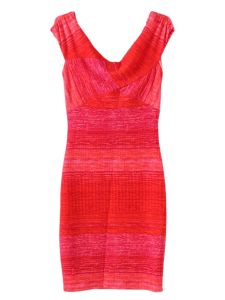 ชุดเดรสสั้นทรงเข้ารูปเอวสูงแขนกุดแฟชั่นฤดูใบไม้ร่วงสำหรับผู้หญิง ชุดราตรีสายเดี่ยวแบบสวมหัวทรงเข้ารูป