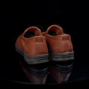 LD ST20 Sepatu Sneakers Pria Model Terbaru 2025 Sepatu Kulit Coklat Hitam Sepatu Sneakers Slip On Pria Terlaris Sepatu Formal Sepatu Kasual Sepatu Bisnis Sepatu Pria Style Korea Sepatu Pria Import Sepatu Pria Kerkini Sepatu Pria Dewasa Sepatu Pria Keren