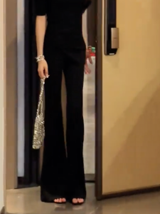 MANMI | Slimming Flared Black Pants