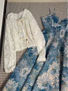 French Vintage Watercolor Print Halter Dress Womens Spring 2024 Versatile Design Hollow out Knitted Sweater Matching