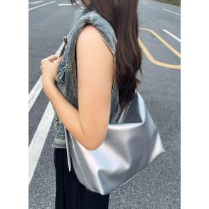 Elegant Commuter Tote Bag