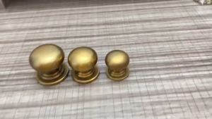 Núm tròn trơn N120 đồng nguyên chất tay quai lắp tủ quần áo tủ trang trí kệ tivi vô cùng đẹp sang và chất