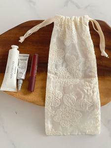 Retro French Embroidered Travel Dustproof Drawstring Lipstick Bag Storage Organizer Mask Personal Item Bag