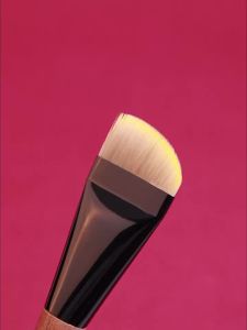 QINZHI | Fine Detail Foundation Brush for Light and Flawless Makeup