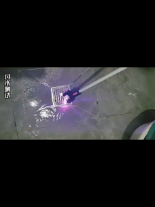 มือถือไฟฟ้าหุ้น เหมาะสำหรับการขับไล่หมู วัว และแกะ เครื่องไล่หมูไฟฟ้าช็อต การใช้งานที่หลากหลาย.