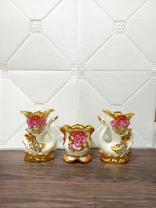 Pajangan Keramik Bentuk Angsa