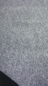 Kaos Oval Wanita Kerah V: Tips Memilih dan Mengenakan