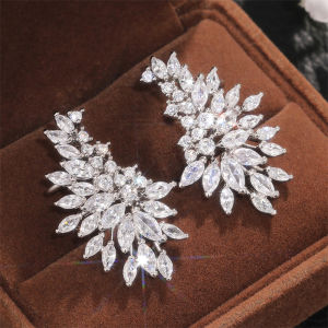 Huitan Sparkling Womens Cubic Zirconia Stud Earrings Gorgeous Female Wedding Party Fashion Ear Piercing Accessories New Jewelry