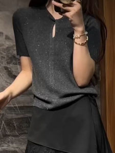 UYFY | Gray Round Neck Short Sleeve Sparkle Knit Sweater Loose Fit Slimming Casual Top