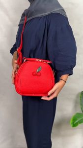 Peonia PNA LOVELY CHERRY Tas Selempang Wanita Elegant Outdoor