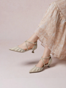 Reemoor | French Style Pointed Toe Pearl Elegant Flat Sandal