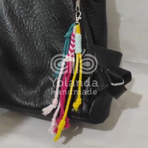 [TERMURAH] Macrame KEYCHAIN atau BAG CHARM CUPCAKE Handmade BY Yolanda| Premium |aksesoris tas| gantungan tas Lucu |model lucu |COD|