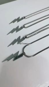 Kalung Titanium Liontin Petir THUNDER Mewah Elegan Aksesoris Pria & Wanita Antikarat