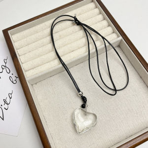 Minimalist Ins Crystal Heart Pendant Necklace for Women Fall and Winter Adjustable Long Sweater Chain Easiest for Match Fancy Accessories