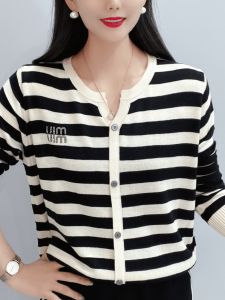 Casual Knitted Sweater with Letter Stripe Design V-Neck Long Sleeve Middle-Aged Womens Fashion Korean Style Top Age-Defying