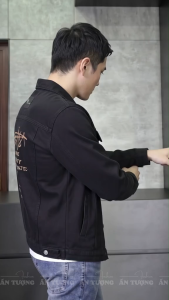 Áo khoác JEANS nam IN chữ AJ007 kiểu áo khoác bò Denim dày mềm mại thấm hút không ra Màu
