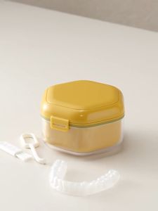 💎Dita_shop💎 กล่องรีเทนเนอร์ 3 ชั้น กล่องเก็บฟันปลอม พกพาสะดวก พร้อมส่ง