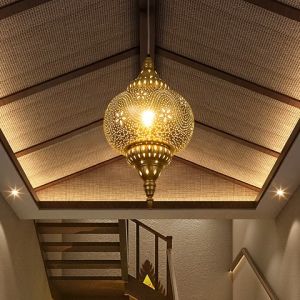 ร้านอาหารสไตล์ไทยลวดคัตเตอร์ร้านอาหารสไตล์ไทยบาร์ตก แต่งศิลปะโคมไฟประดับสีทองโคมไฟระย้ามุสลิมขนาดใหญ่โคมไฟระย้า