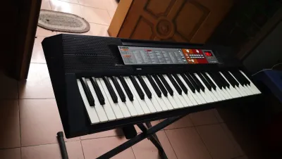Đàn organ Yamaha PSR F50