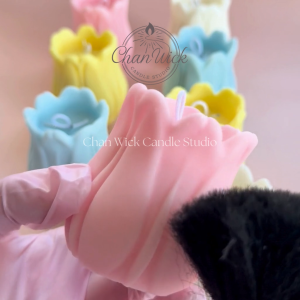 Premium Tulip Candle Medium Size Handmade Scented Floral Gift Souvenir Elegant Aesthetic Decor