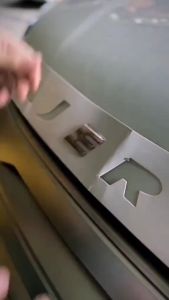 Emblem PAJERO SPORT Kap Mesin Warna HITAM Huruf Timbul Besar Bukan Stiker Biasa Bahan Tebal MSV