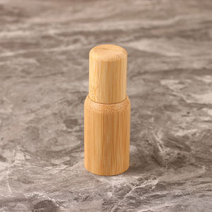ขวดน้ำหอมน้ำมันหอมระเหยทำจากไม้ไผ่ธรรมชาติพร้อมฝาปิดลูกปัด ขวดยาทาผิว กันแสง ขวดยาสำหรับใช้ในบ้านระดับไฮเอนด์