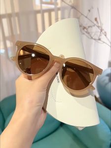 [จัดส่งจากกรุงเทพฯ] เทรนด์ใหม่ของแว่นตากรอบทรงกลมแฟชั่นเกาหลีย้อนยุค แว่นกันแดดสไตล์เรโทรมีสไตล์พร้อมการป้องกันรังสียูวี