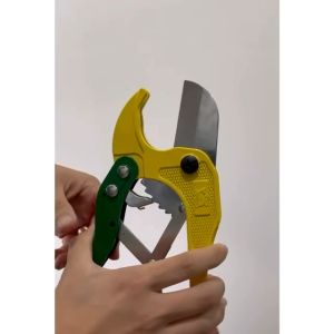BANSOON PVC Pipe Cutter. One handed.