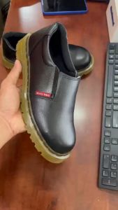 Giày Bảo Hộ Bếp Nhà Hàng - Khách Sạn Đế Chống Trượt
