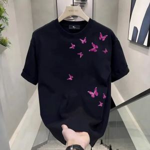 T-Shirt Wanita Lengan Pendek Ukuran Besar  Motif Kupu-Kupu Vintage Amerika  Katun Combed Adem Tren 2025  Desain Eksklusif Slim Fit Anti Gerah  Baju Uniseks Gaya Street Keren untuk Musim Kemarau  Longgar  Modis  Kerah bulat Slip - on Tops  Pakaian couple