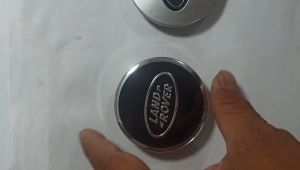 Logo LandRover chụp mâm xe (chụp Lazâng) xe LandRover đường kính 60mm phù hợp mẫu xe LandRover khác nhau. LandRover