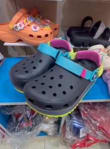 รองเท้าแตะ Crocs Hiker Clog สีมาใหม่ สวย รองเท้าหัวโตครอส์ รองเท้าแตะสวม รองเท้ารัดส้น รองเท้าผู้หญิง