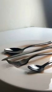 Set Alat Makan Stainless Steel 304 Gold Black Rose Gold 4 Pcs Anti Karat Desain Elegan